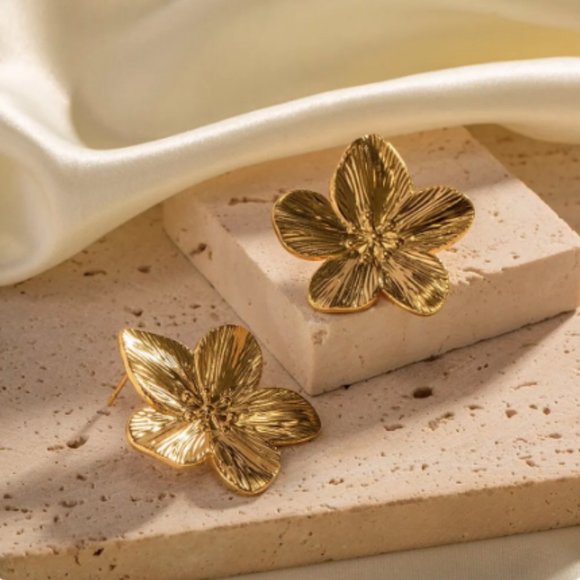 🍏50% OFF/3+...Statement Flower Stud Earrings (Gold color) - Picture 7 of 16